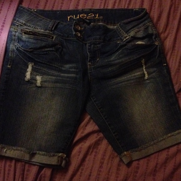 Rue 21 mid thigh shorts