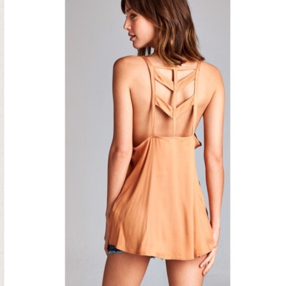 Last One • Caramel Chevron Back Tank