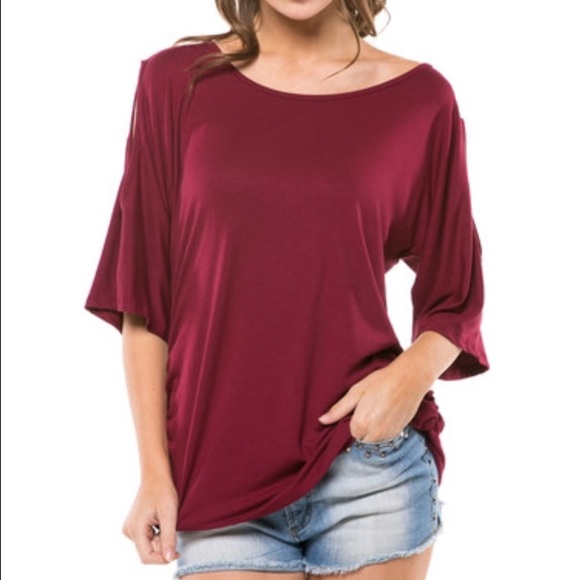 Maroon cut out sleeve top, size SM