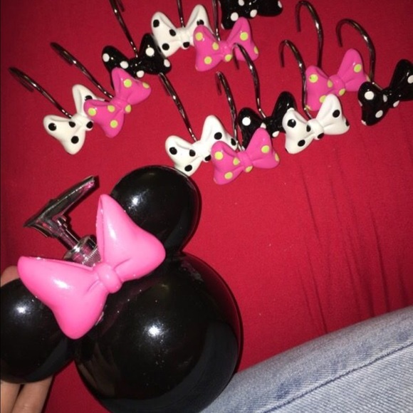 Brand new bathroom set Minnie Mouse