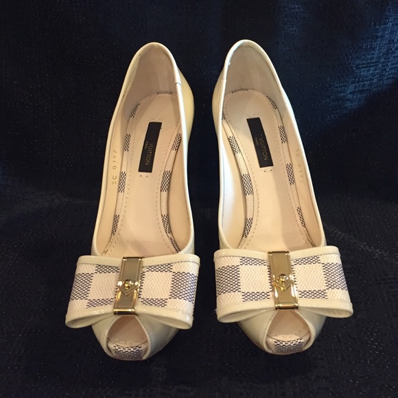 LOUIS VUITTON Damia Pumps