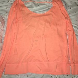 Long sleeve, light weight top