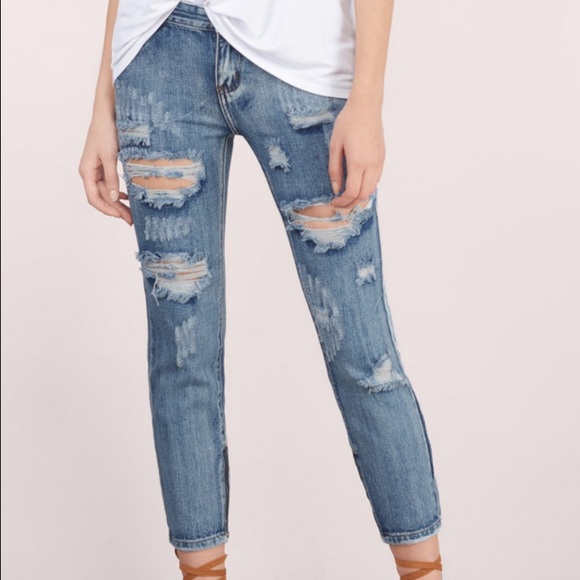 NWOT distressed Harper skinny jeans