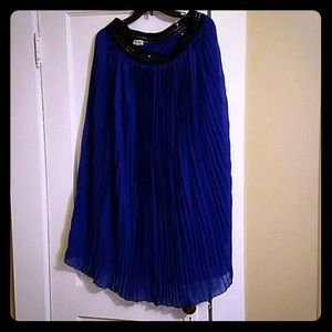 Blue Accordion Skirt 💙🌀