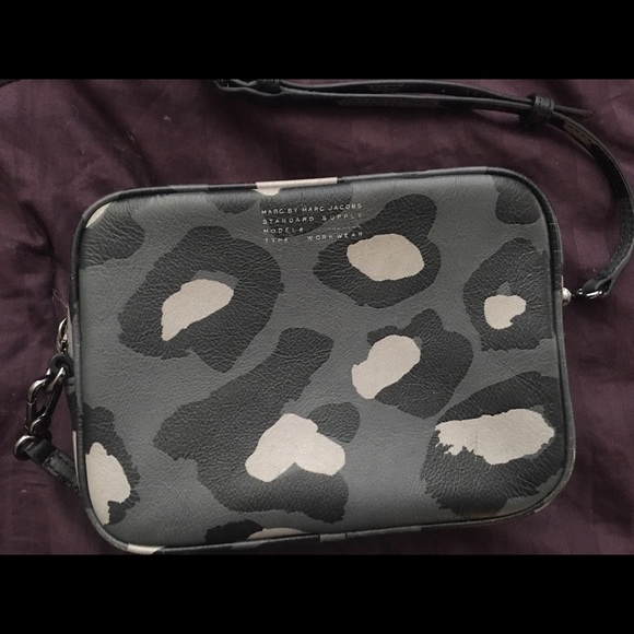 Marc Jacobs crossbody purse