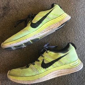 womens nike fly knit trainers