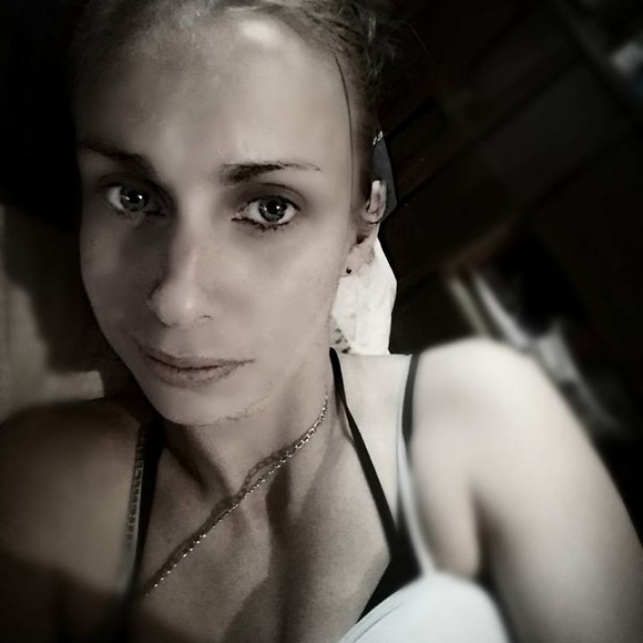 Meet your Posher, Tori - Picture 1 of 1