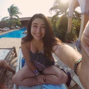 Meet your Posher, Janelle