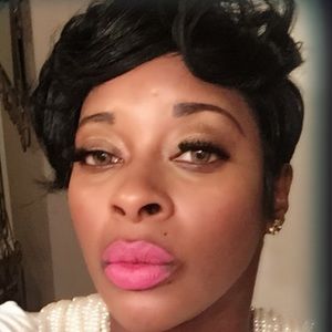 Meet your Posher, Tanisha