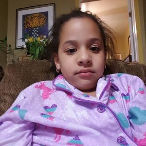 Meet your Posher, Adelfa rafaela