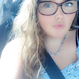 Meet your Posher, Hailey