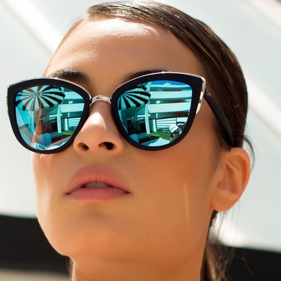 QUAY my girl sunglasses in blue/black