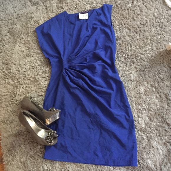 Blue one sleeve dress. Hot! Size small. NWT!🌺
