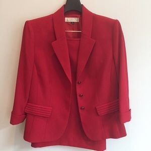 NWT Tahari Skirt Suit - Size 14