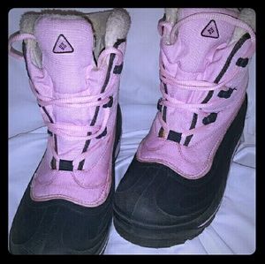 COLUMBIA BOOTS