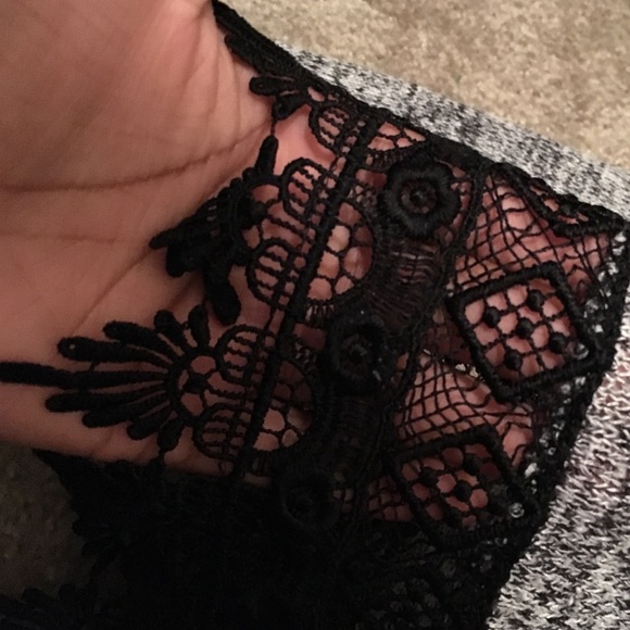 Crop top - Picture 2 of 4