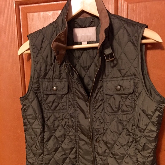 Banana Republic Quilted Vest🌵 - Picture 2 of 4