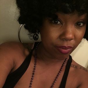 Meet your Posher, Tiara