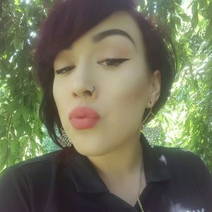 Meet your Posher, Devon