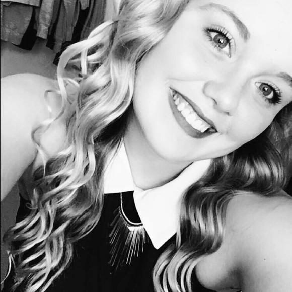 Meet your Posher, Taylor - Picture 4 of 4