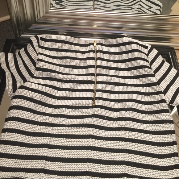 Adorable Express Striped Crop Top - Picture 2 of 3