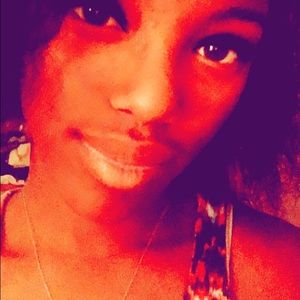 Meet your Posher, Whitney