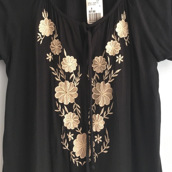 Forever 21 floral dress - Picture 2 of 3