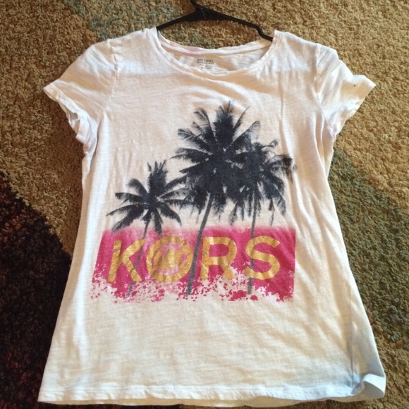 MK tshirt fitted
