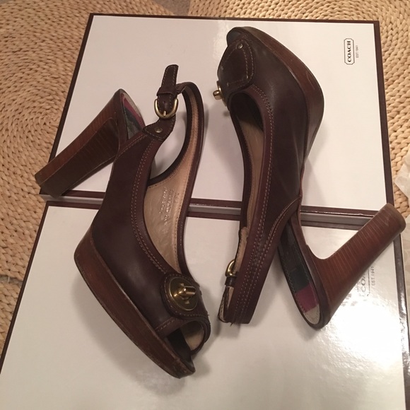 Coach sandals 💕 - Picture 2 of 3