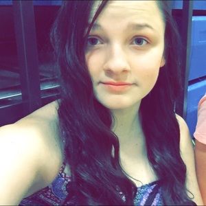 Meet your Posher, Caitlyn