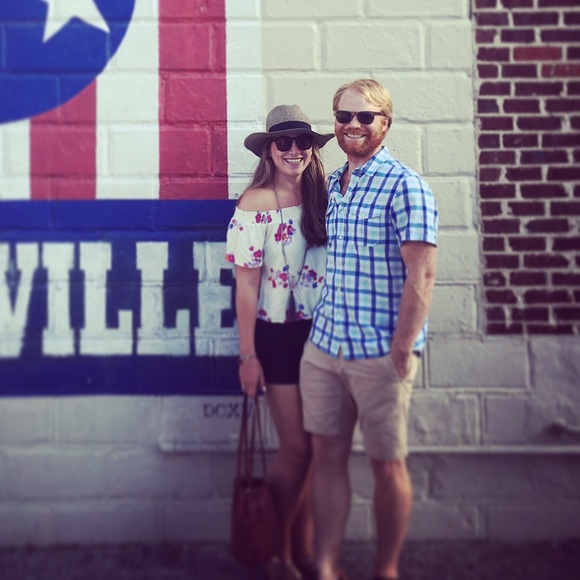 Meet your Posher: REBECCA! - Picture 4 of 4