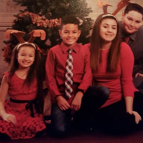 Meet your Posher, Alicia