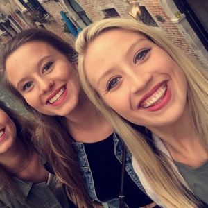 Meet your Posher, Alexis