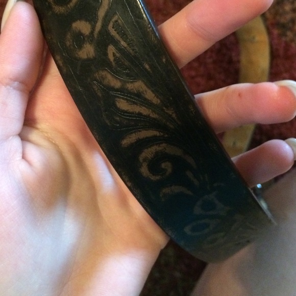 Leather cow girl belt with rodeo buckle