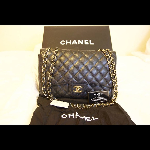 Chanel Classic Flap Bag in Jumbo Caviar gold chain - Picture 2 of 4