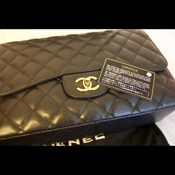 Chanel Classic Flap Bag in Jumbo Caviar gold chain - Picture 3 of 4