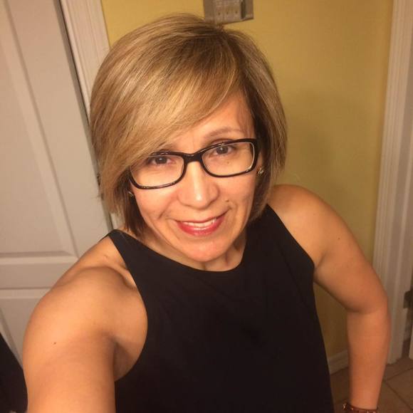 Meet your Posher, Yesenia