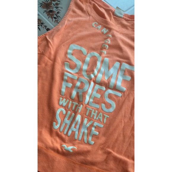 CLOSET CLOSING Hollister Muscle Tank - Picture 2 of 3