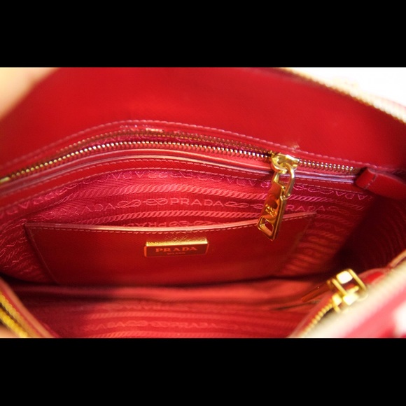 Prada Saffiano Promenade in Medium Russo - Picture 3 of 4