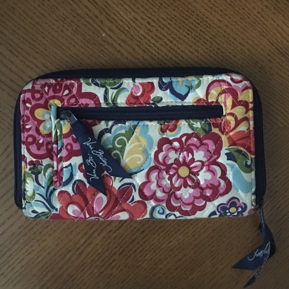 VERA BRADLEY WALLET