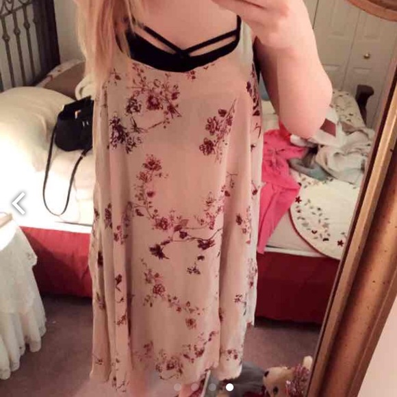 Brandy Melville Cherry Blossom Dress - Picture 4 of 4