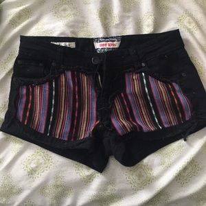 Hot kiss shorts