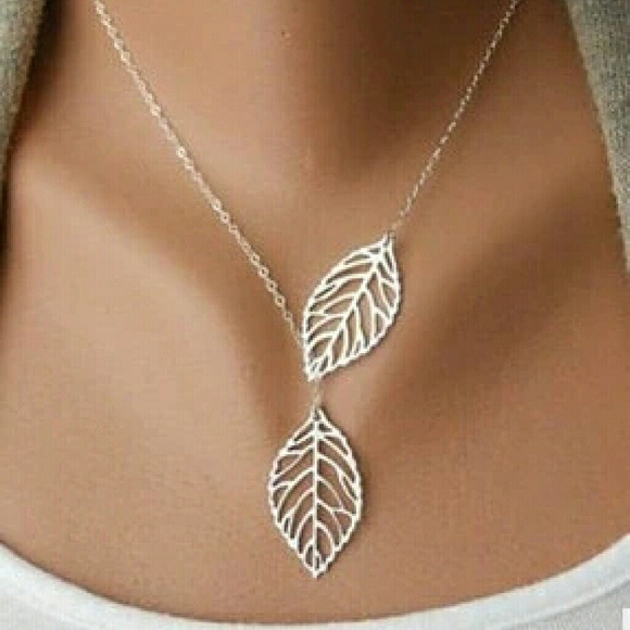 Jewelry - Leaf pendant necklace  Pendant gold & silver