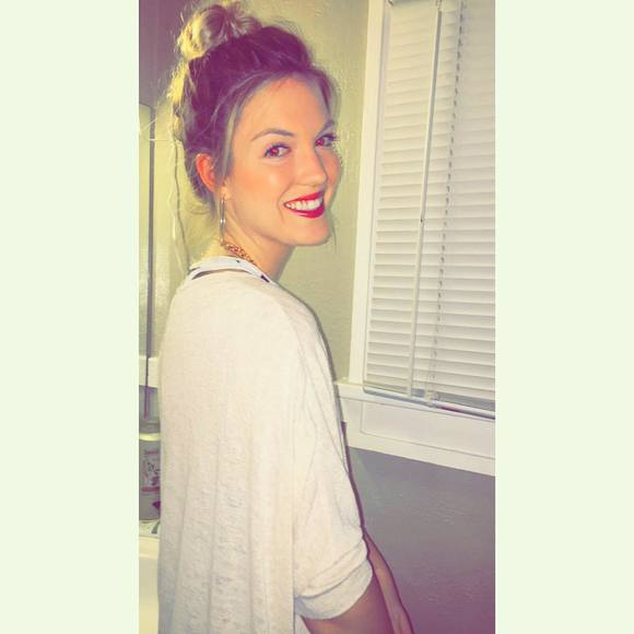 Meet your Posher, Shelby - Picture 1 of 1