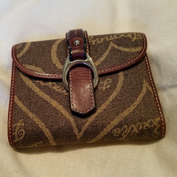 Dooney & Bourke Wallet great condition!