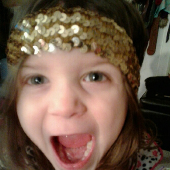 Meet your Posher, Breezy Rae - Picture 2 of 4