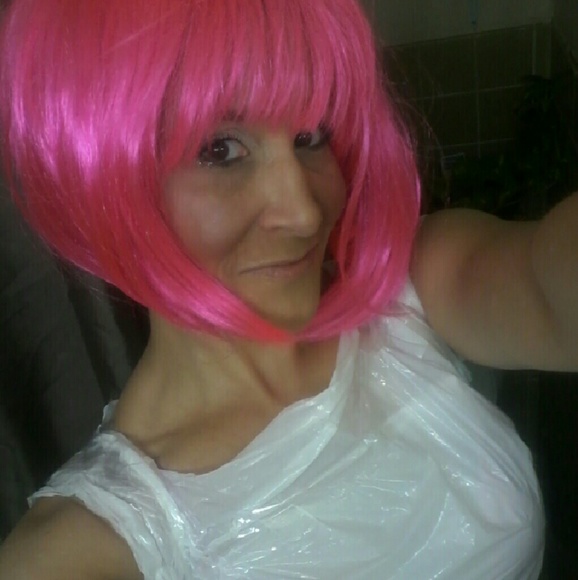 Meet your Posher, Breezy Rae - Picture 3 of 4