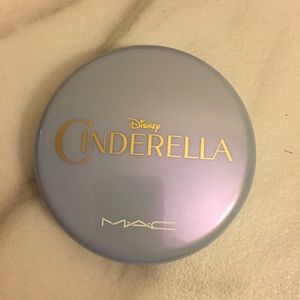 MAC Cinderella Coup D'chic