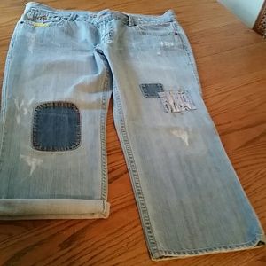 Blue jean capri pants