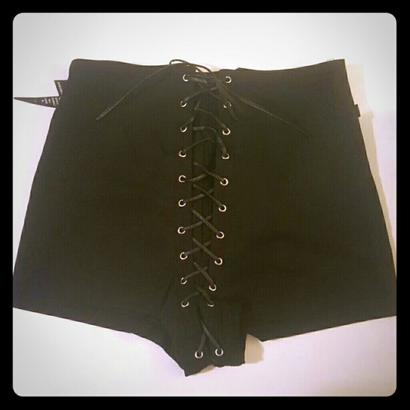 Tripp NYC lace up high waist shorts NWT